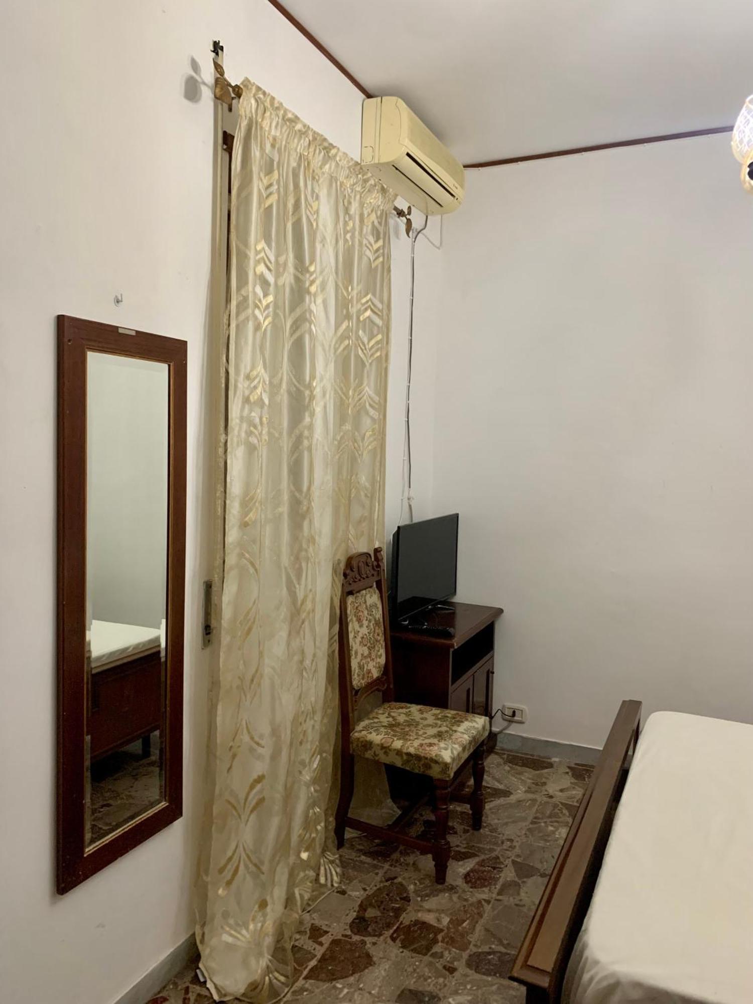 La Casa Di Amina Rum i privatbostad